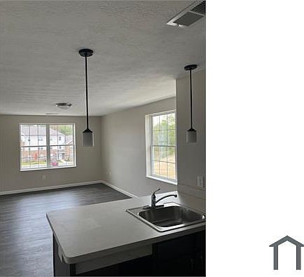 3rd image of 3917 Resolution Ave #307