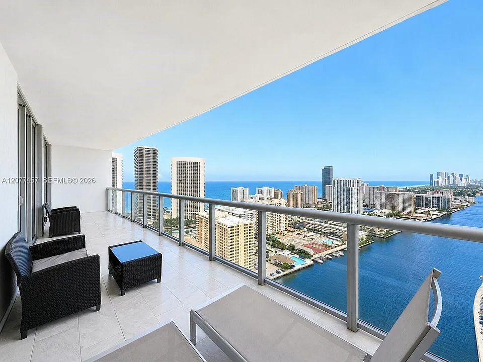2600 E Hallandale Beach Blvd #T3203