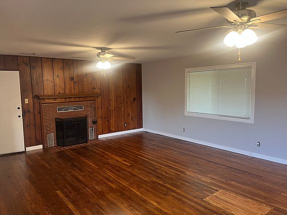 5th image of 1423 Arroyo Ave