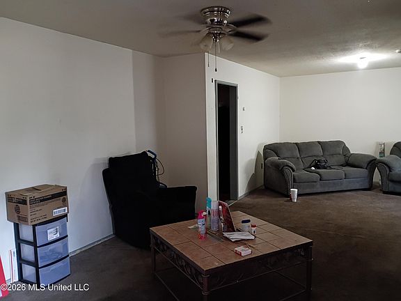 2nd image of 1517 Woody Dr