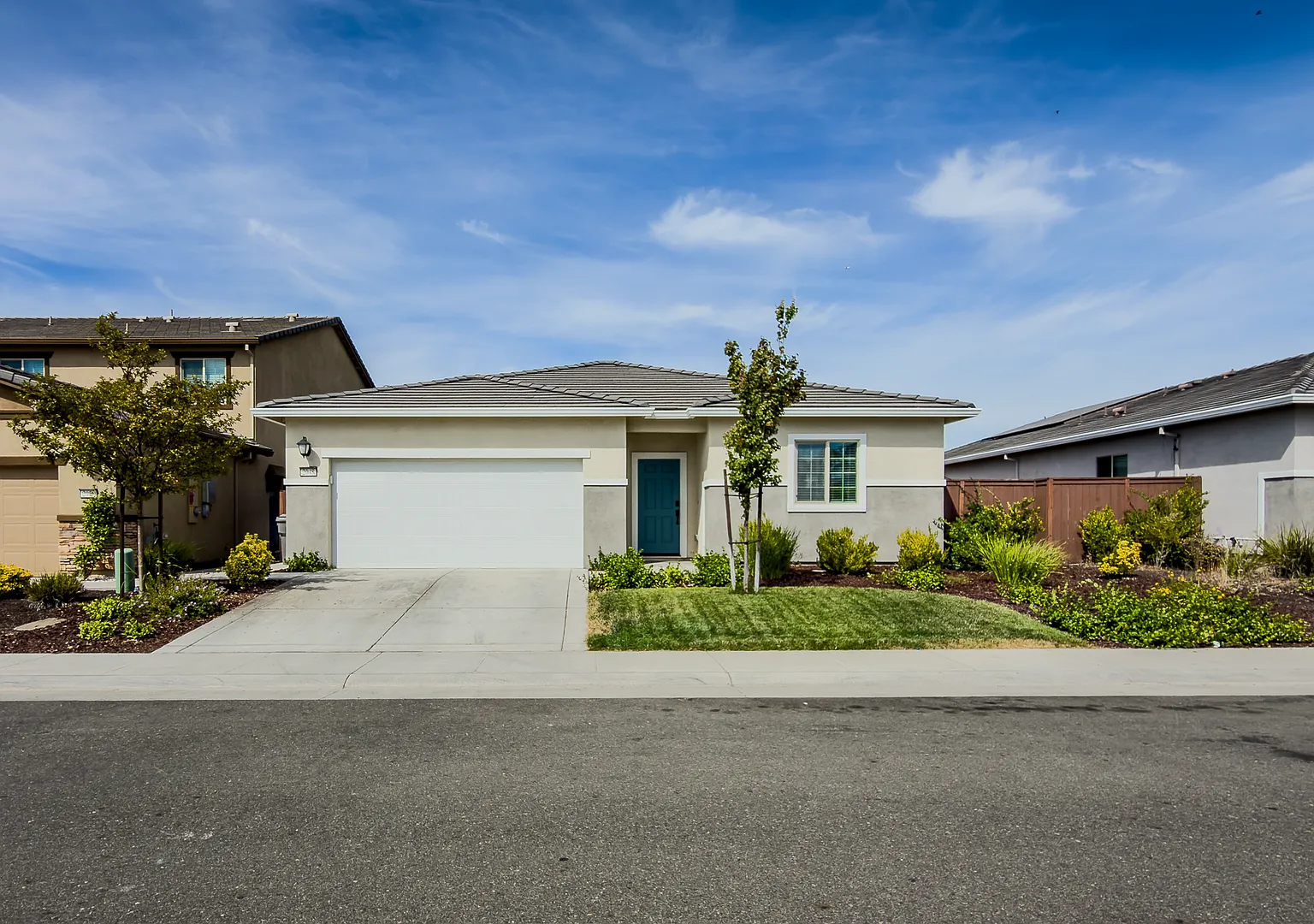 Gorgeous 4 Abedroom West Roseville Home — Photo 1