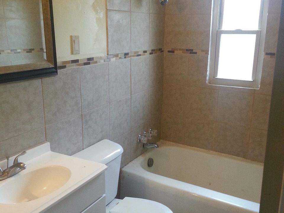1st image of 337 Ryburn Ave APT 3