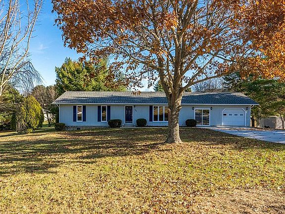 5th image of 192 Harmony Acres Dr W