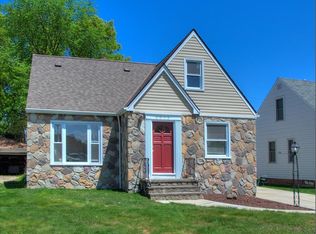 6012 Ackley Rd, Parma, OH 44129