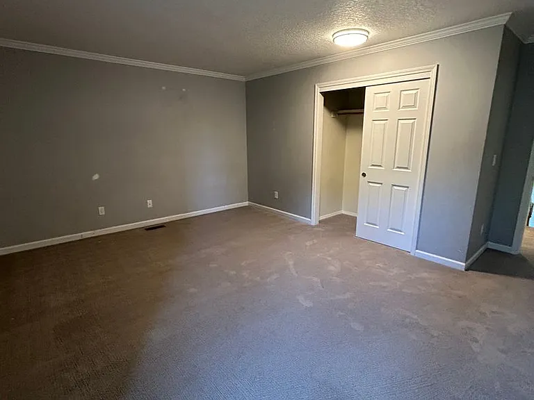 8827 SW 90th Ave — Photo 16