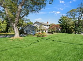 49 Rolling Rd, Miller Place, NY 11764