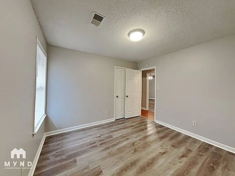 464 Windridge Point — Photo 19