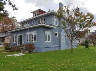 112 W Quincy St, New London, WI 54961