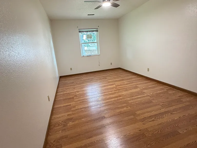 24 Twin Oaks Dr — Photo 19