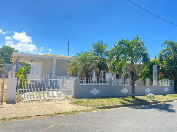 9 N Cristal St #Urb, Arecibo, PR 00612