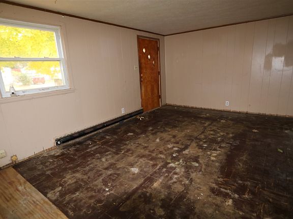 5th image of 1404 Eastbrook Dr