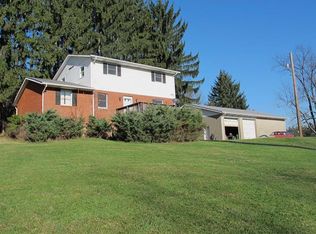 324 Gemstone Ln, Belle Vernon, PA 15012