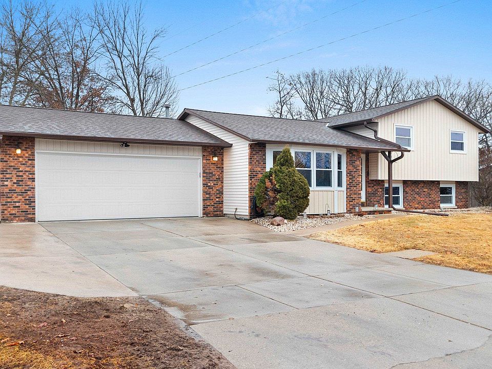 1st image of 499 Tyrolian Dr