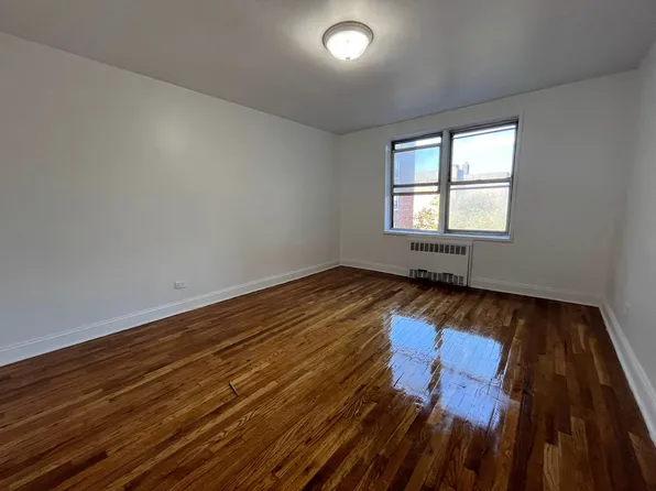 225-16 69th Avenue image 8 of 10