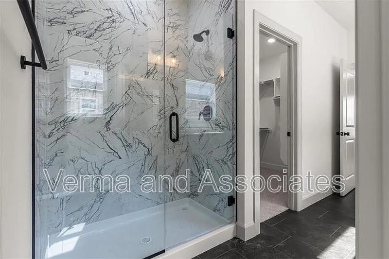 4 bed, 3.0 bath, 2125 sqft, $2,550 — Photo 4