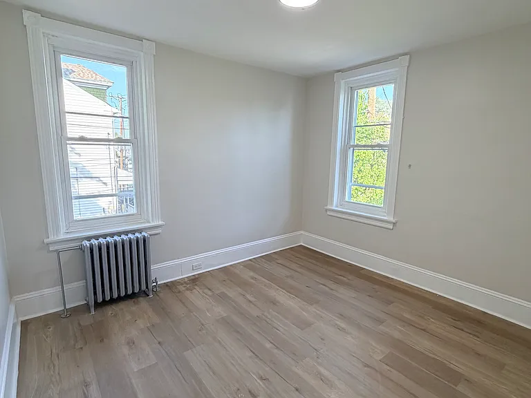100 N Johnston Ave — Photo 27
