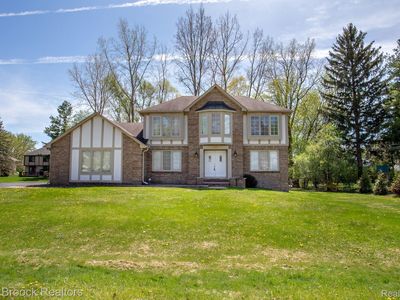 1683 Mark Hopkins Rd, Bloomfield Hills, MI, 48302