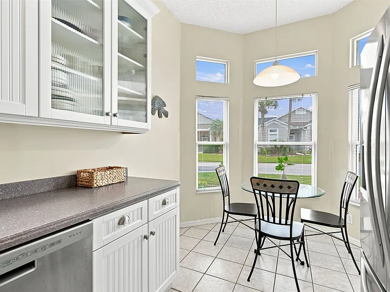 233 Kingston Dr — Photo 15
