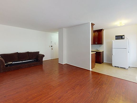 5th image of 318 W 232nd St Unit 7J