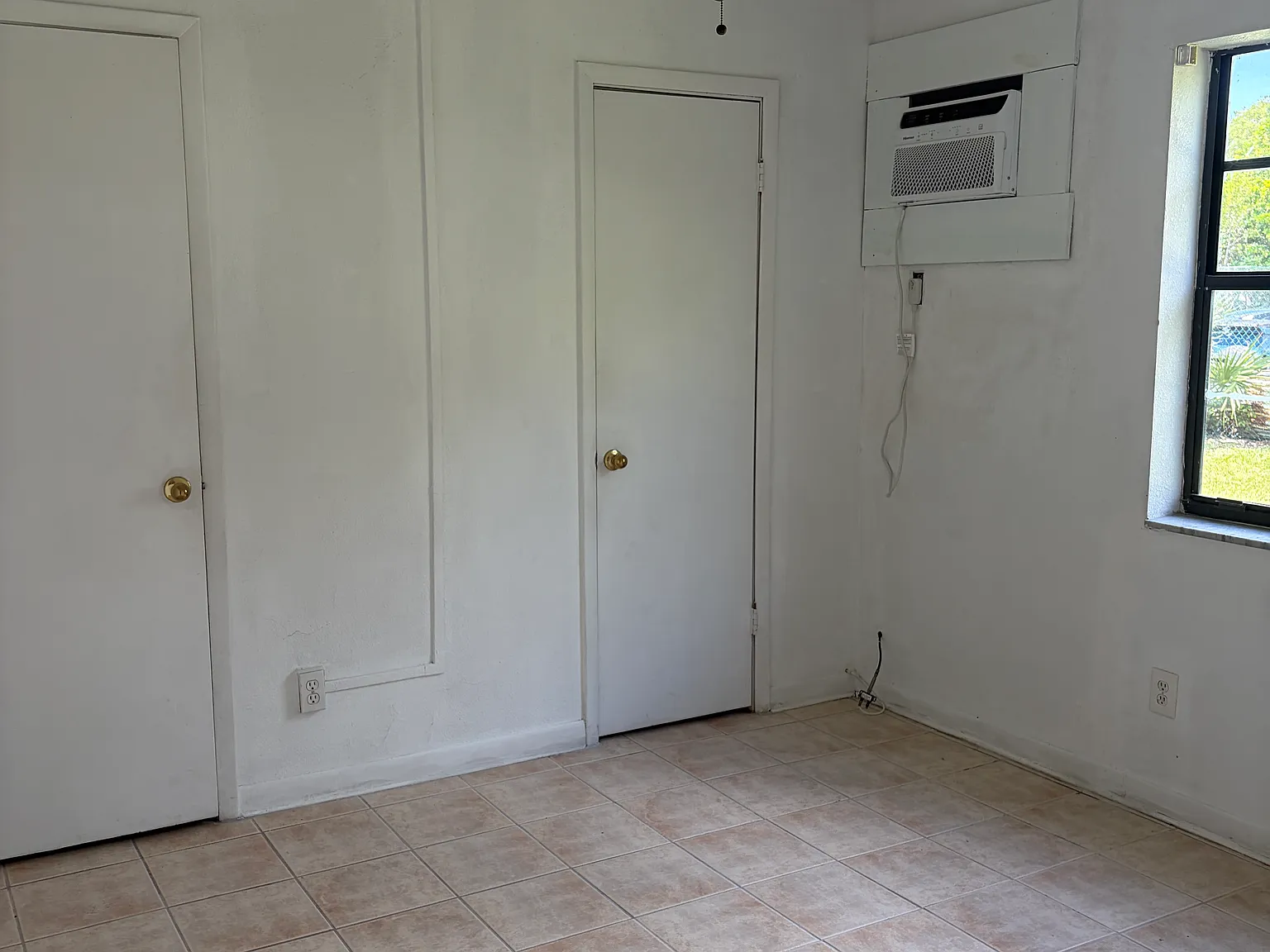 Studio, 424 sqft, $1,400 — Photo 3