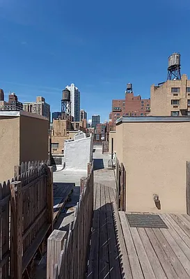 Rented by Compass | media 21