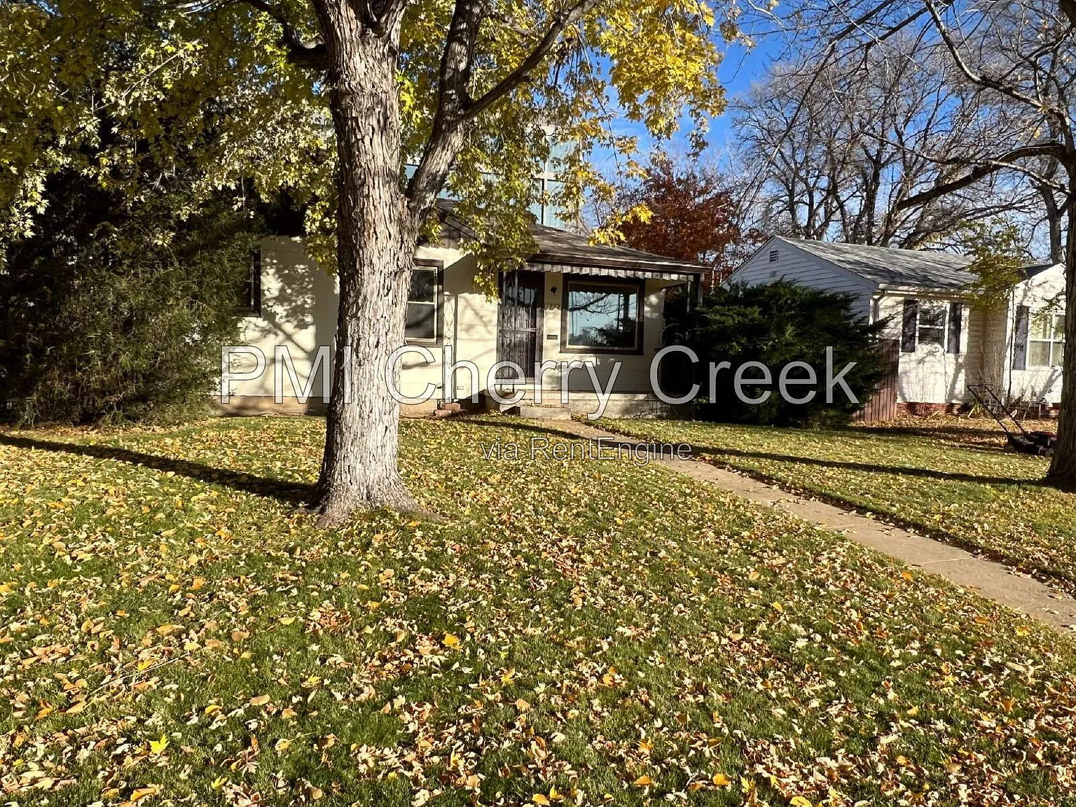 2 bed, 2.0 bath, 1365 sqft, $2,895 — Photo 2