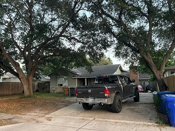 2nd image of 5825 Hampshire Rd