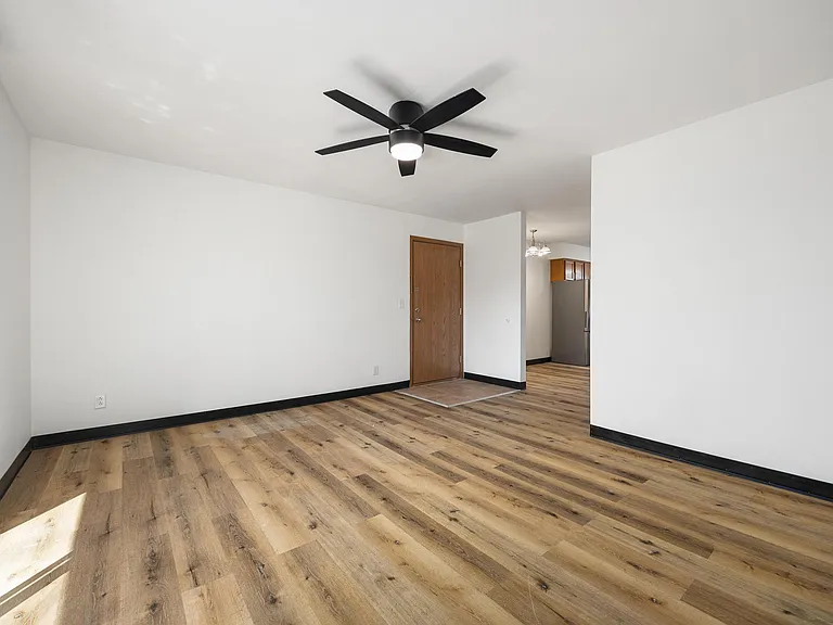 Forest Hills Apartments — Photo 2