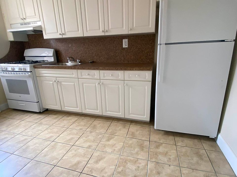 1st image of 14336 Barclay Ave APT 4G