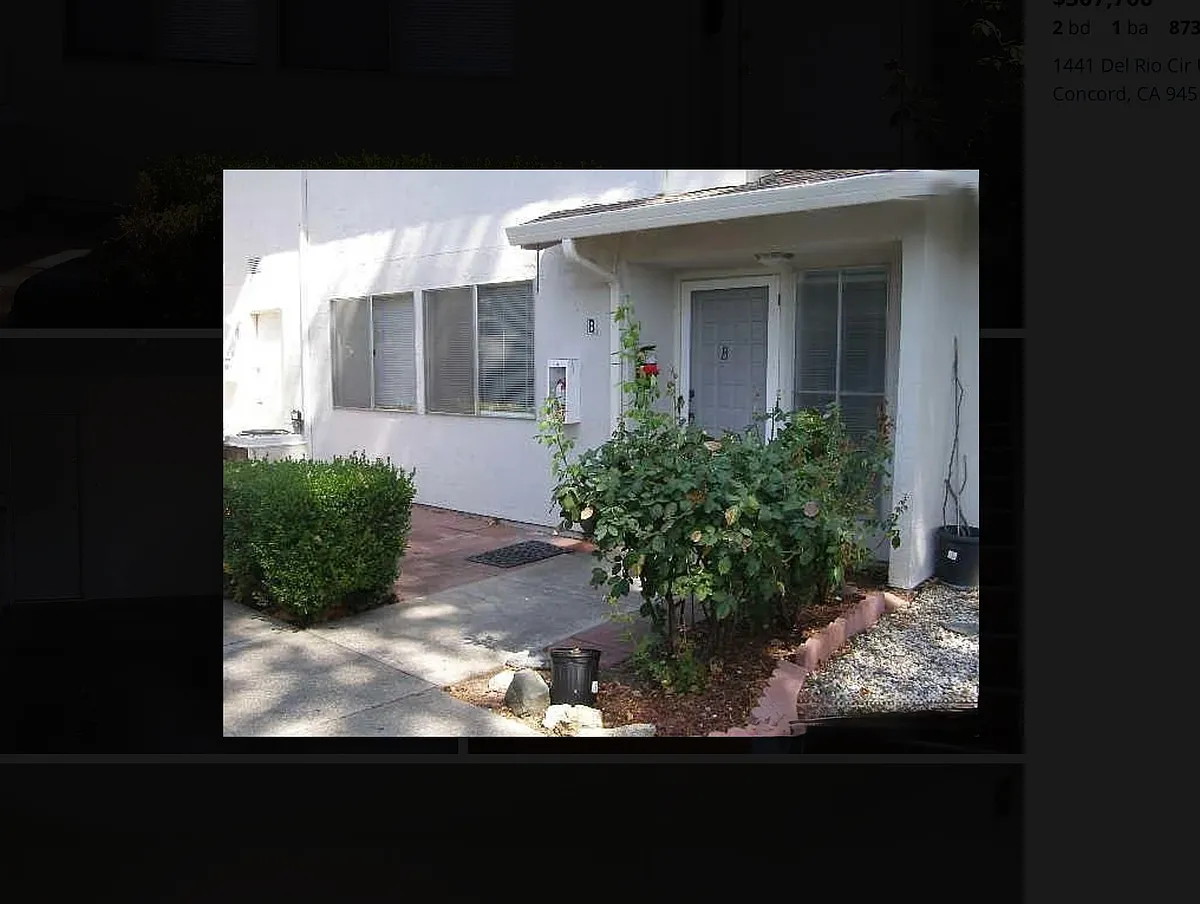 Building Photo - 1441 Del Rio Cir #B