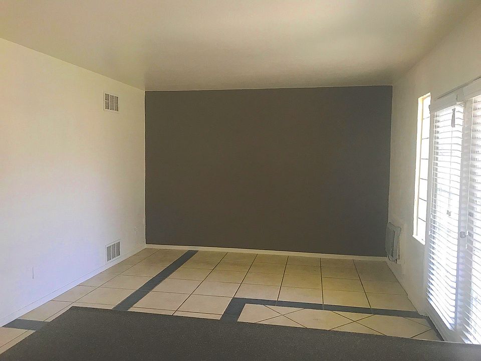 1st image of 408 W Earll Dr APT 3