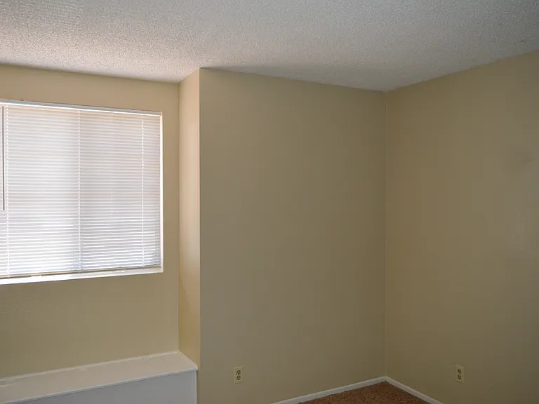 11249 Heathrow Dr — Photo 17