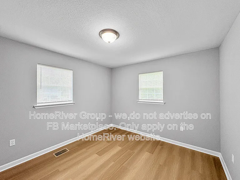 817 Henderson Ave — Photo 9