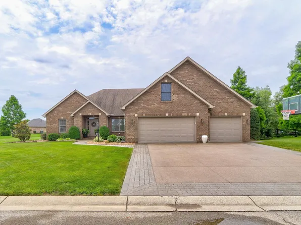 706 E Laurel Ridge Ct, Haubstadt, IN 47639