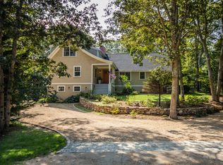 7 Old Dirt Rd, Oak Bluffs, MA 02557