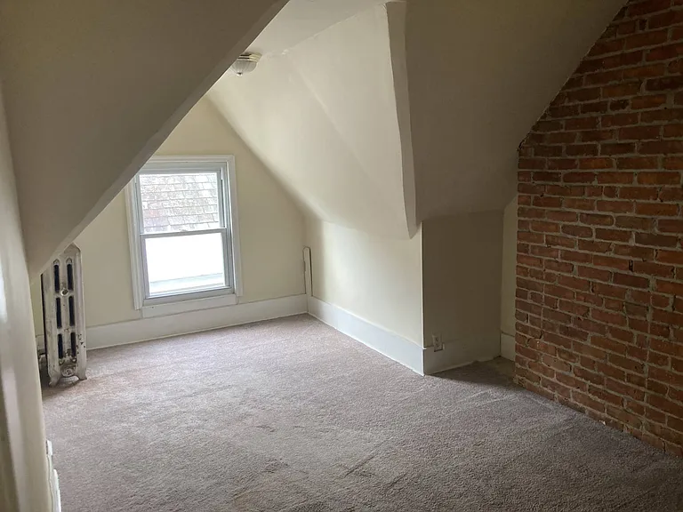 1049 Park Ave #2 — Photo 10