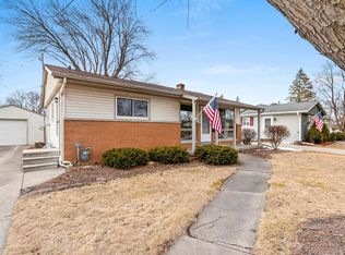 1610 Jay Ln, Green Bay, WI 54304