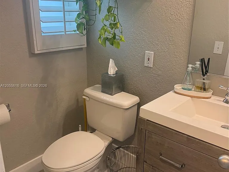 6709 N Kendall Dr #220 — Photo 8