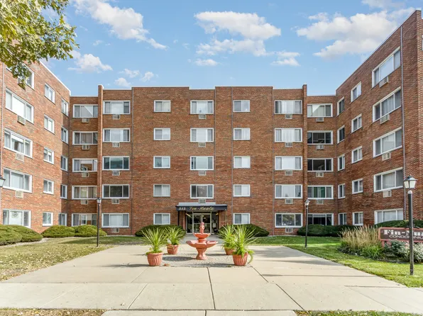 222 Madison St Unit 508, Joliet, IL 60435