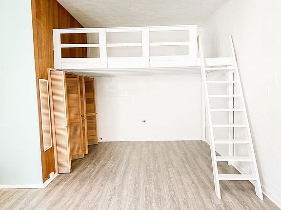 2nd image of 6003 Elelupe Pl Unit B