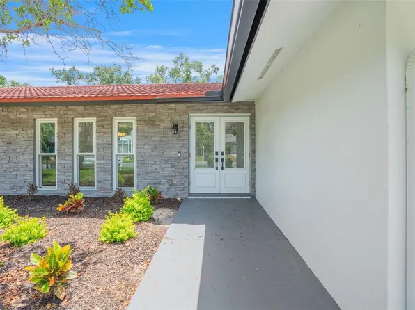 3209 Riviera Dr, Sarasota, FL 34232