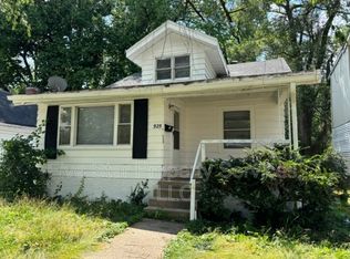 925 N 15th St, Springfield, IL 62702