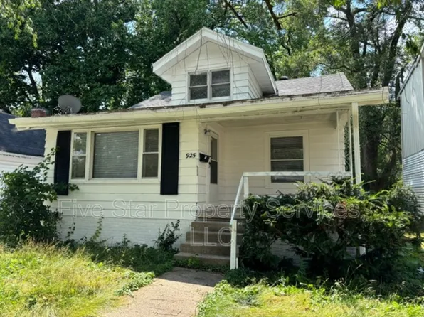 925 N 15th St, Springfield, IL 62702