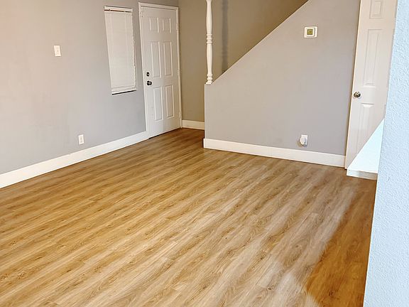 5th image of 5195 Golden Ln APT B