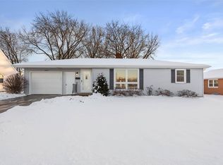 1457 Division St, Green Bay, WI 54303