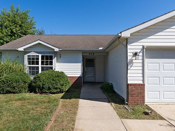 3rd image of 624 Paden Dr