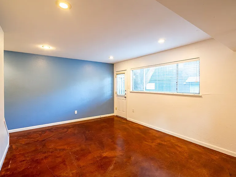 606 Franklin Blvd #A — Photo 12
