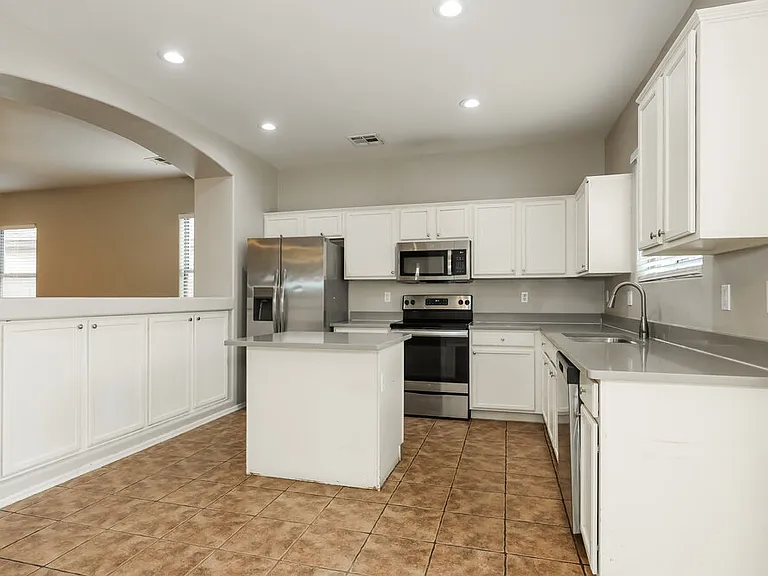 9849 W Horse Thief Pass — Photo 7