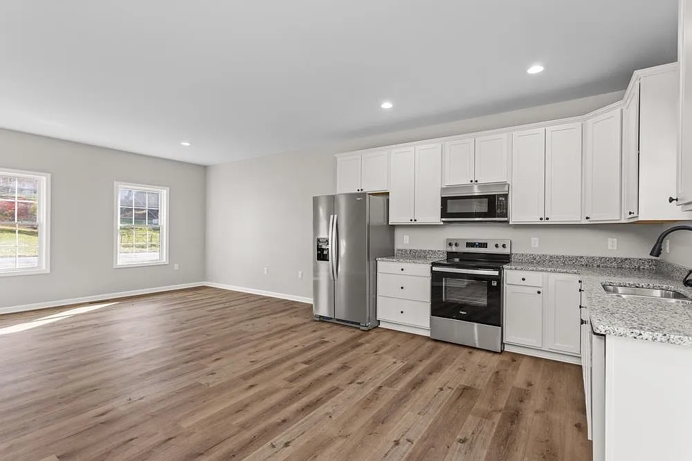 3 bed, 2.5 bath, 1439 sqft, $2,400 — Photo 4