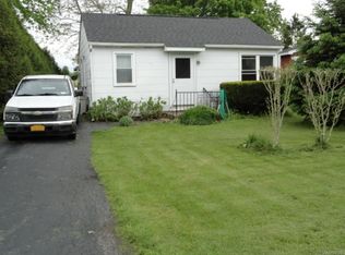 8664 Huntington Beach Rd, Barker, NY 14012